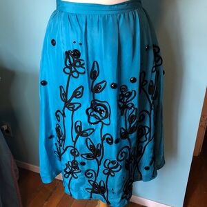 WD-NY silk skirt. Size 4 fixer upper.